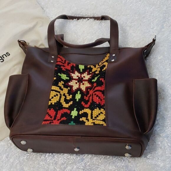 3 In 1 Handmade Leather Bag by Deja Designs - Picture 5 of 7